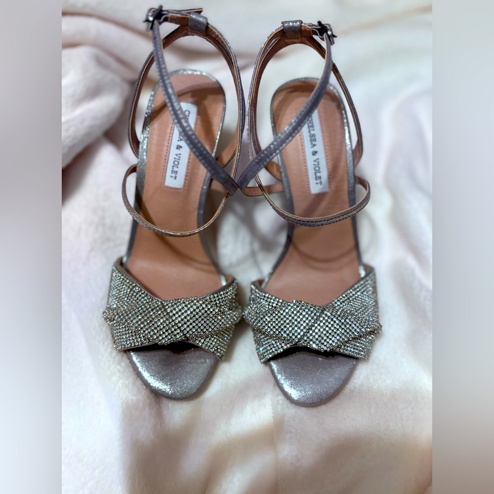 Chelsea & Violet Rhinestone bow Heels